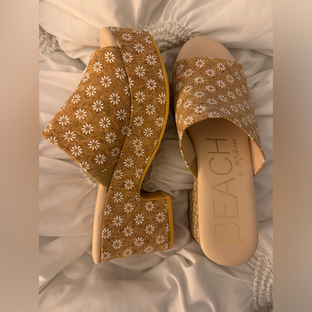Cork wedges